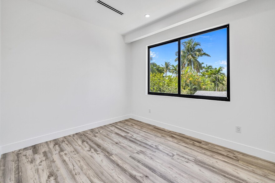 More Photos Of 1233 NE 12th Ave, Fort Lauderdale Apartments For Sale