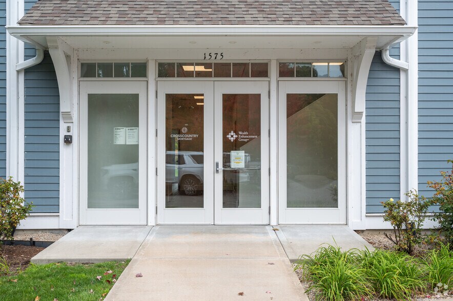 More Photos Of , Hyannis Office For Sale