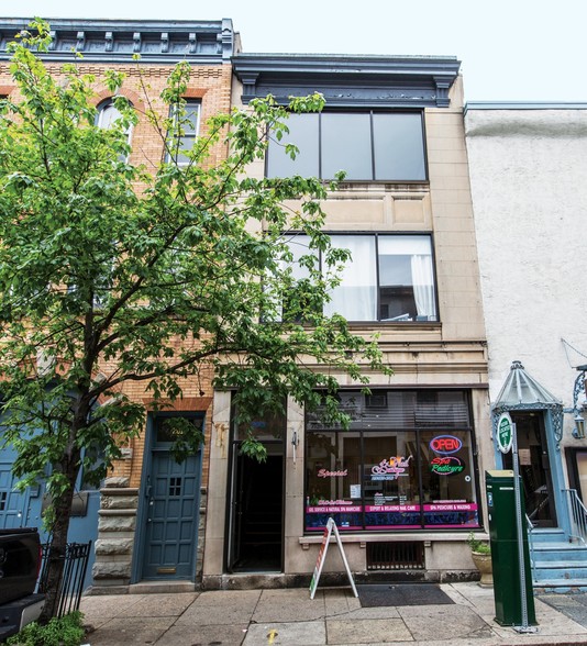 Primary Photo Of 2013 Sansom St, Philadelphia Storefront Retail Residential For Lease