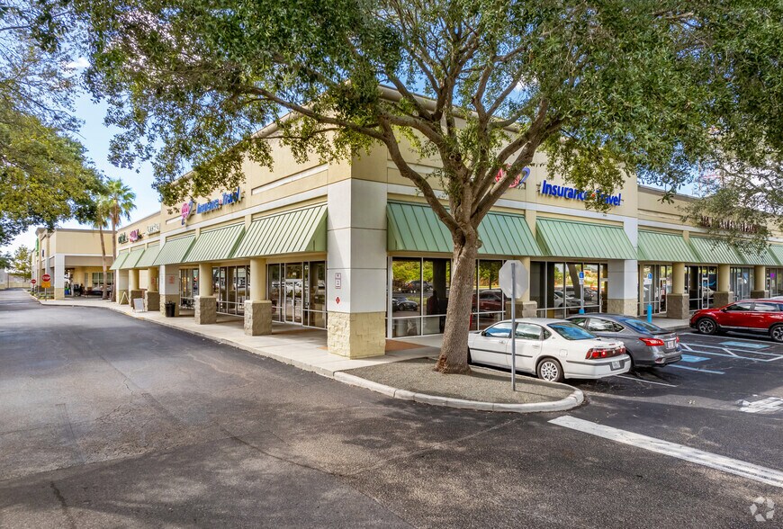 More Photos Of 4824-4886 Sun City Center Blvd, Sun City Center General Retail For Lease