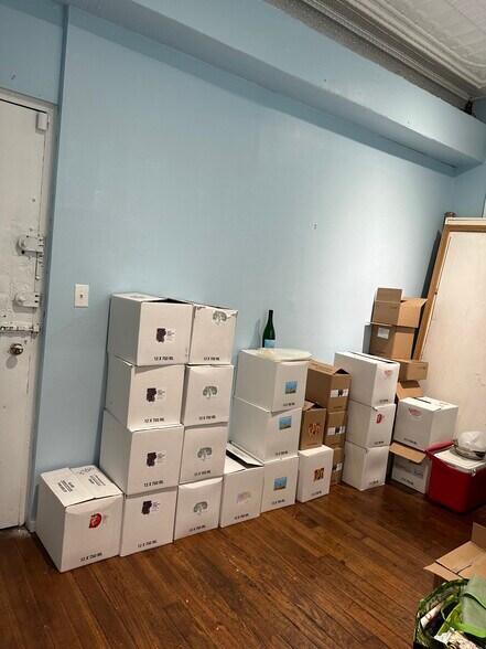 More Photos Of 413 W 50th St, New York Multifamily For Sale