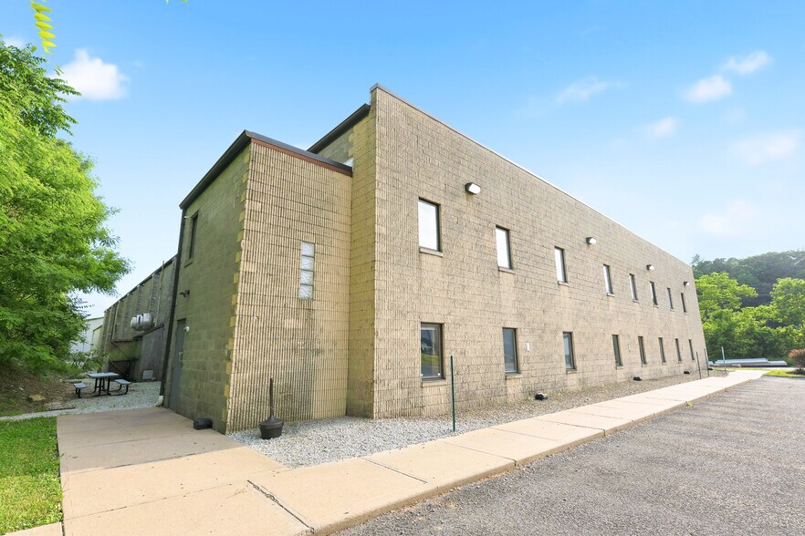More Photos Of 111 Terence Dr, Pittsburgh Warehouse For Sale