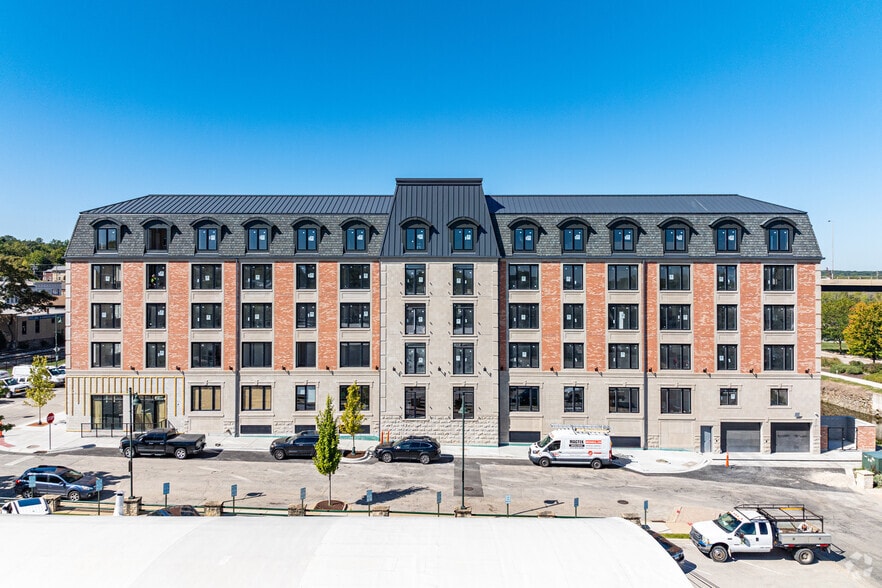 More Photos Of 225 Canal St, Lemont Apartments For Lease