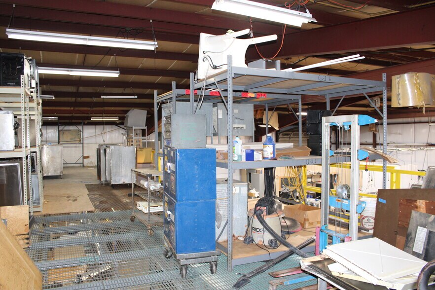 More Photos Of 6112 Patterson Rd, Little Rock Light Distribution For Sale