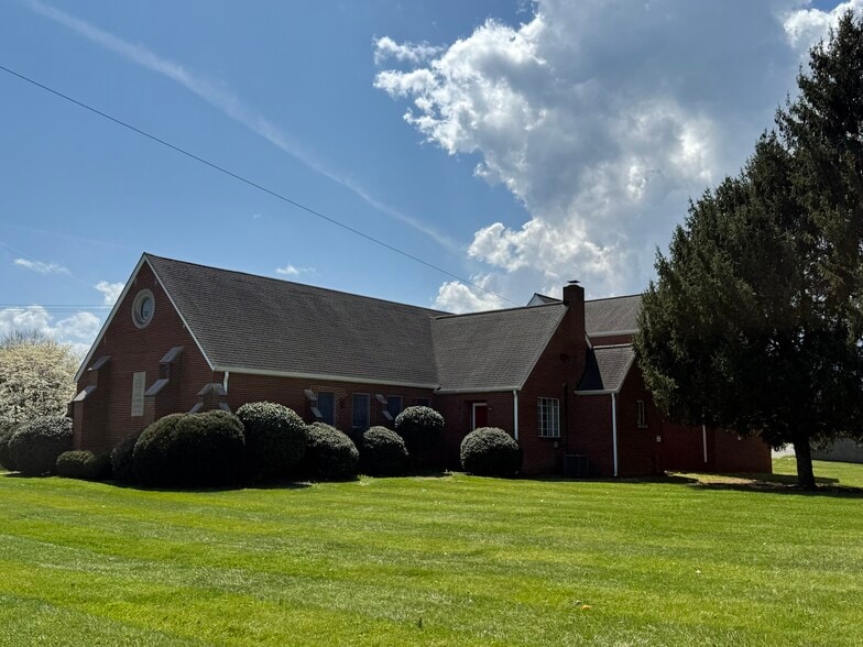 Primary Photo Of 4404 Williamson Rd NW, Roanoke Specialty For Sale