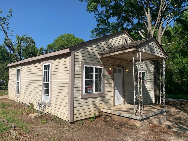 More Photos Of 308-311B Drake Cir, Anderson Multifamily For Sale