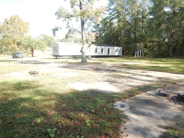 More Photos Of 445 Oak Ln, Vidor Multifamily For Sale