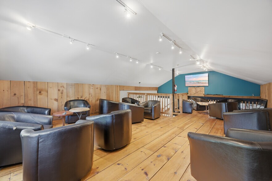More Photos Of 21 Furnace St, Danielson Storefront For Sale