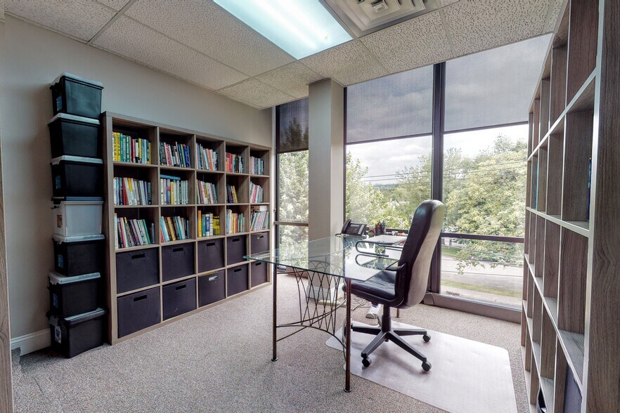 More Photos Of 545 Island Rd, Ramsey Medical For Lease