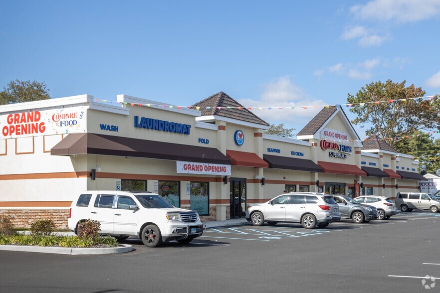 Primary Photo Of 1070 Islip Ave, Brentwood General Retail For Lease