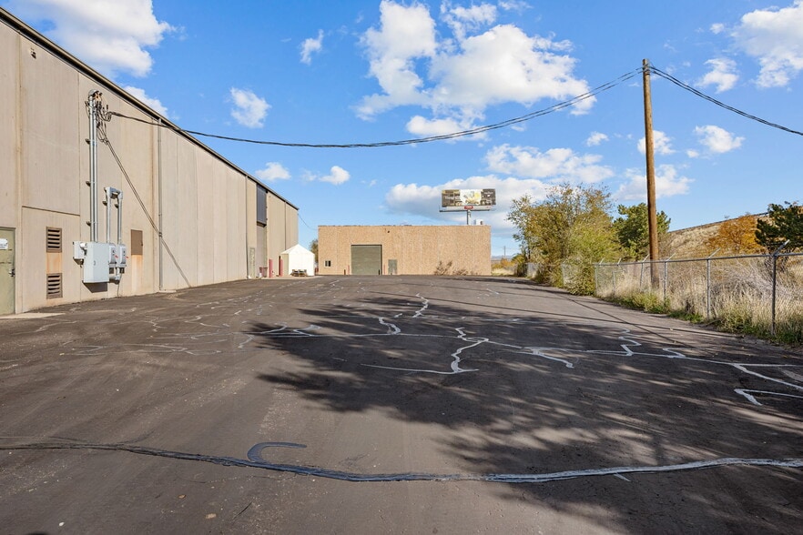 More Photos Of 1342 W Industrial Rd, Cedar City Warehouse For Lease