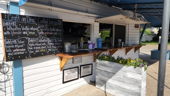 More Photos Of 302 Middle Rd, Blue Point Restaurant For Sale