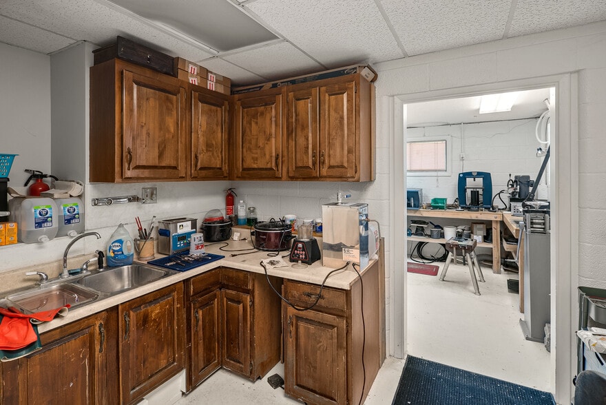 More Photos Of 110 Oak Creek Blvd, Sedona Specialty For Sale