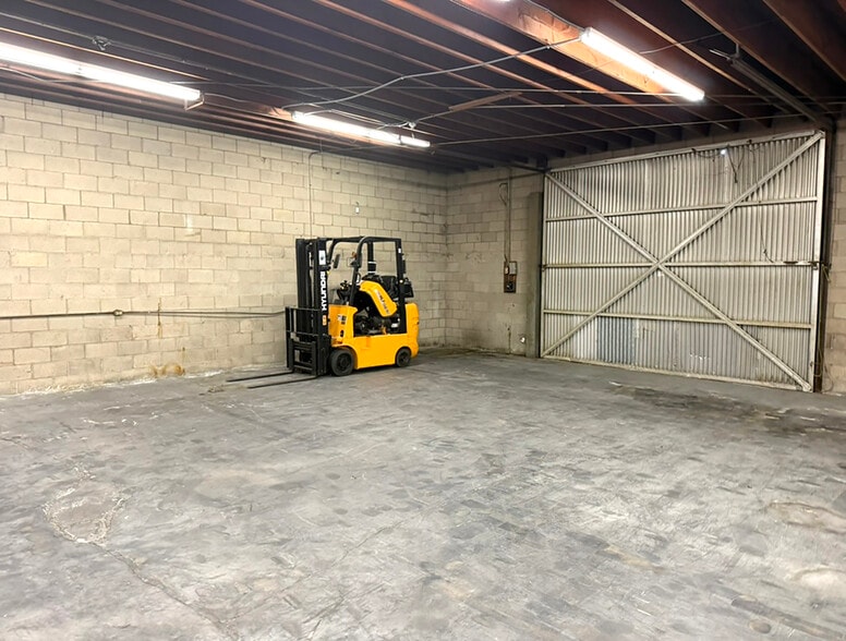 More Photos Of 725 Stanford Ave, Los Angeles Warehouse For Sale