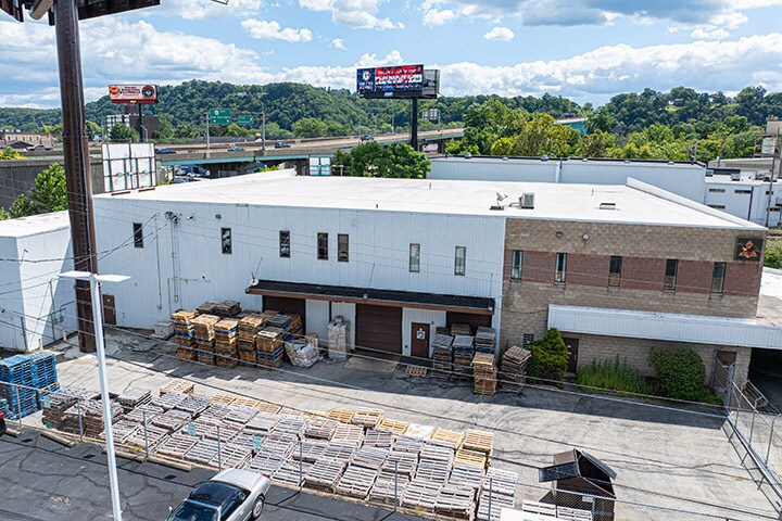 More Photos Of 100 Tripak Industries Blvd, Tarentum Distribution For Sale