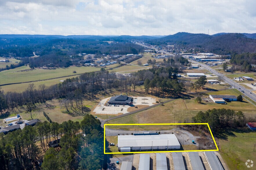 More Photos Of 2000 Clowdus Dr, Oneonta Freestanding For Sale