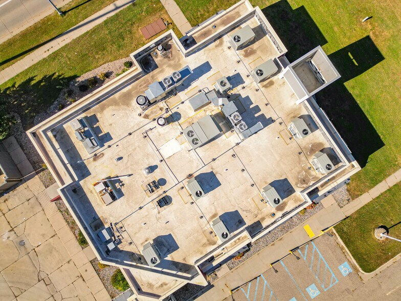 More Photos Of 2675 32nd Ave S, Grand Forks Restaurant For Sale