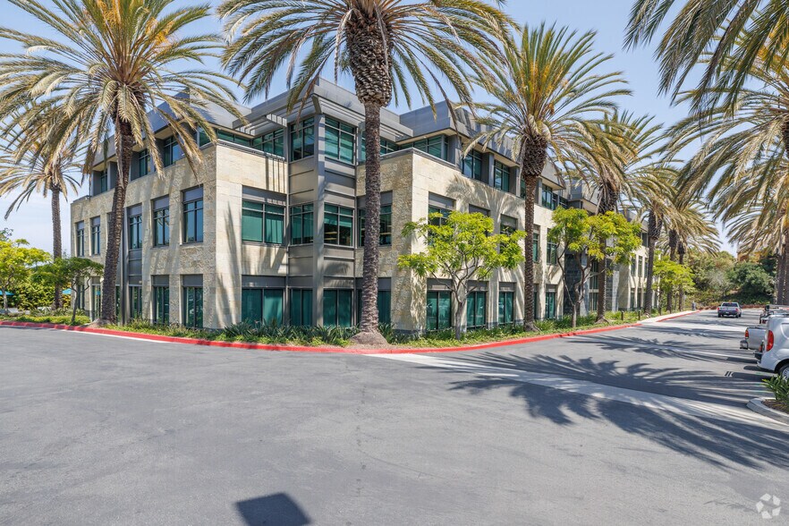 More Photos Of 10590 W Ocean Air Dr, San Diego Office For Lease
