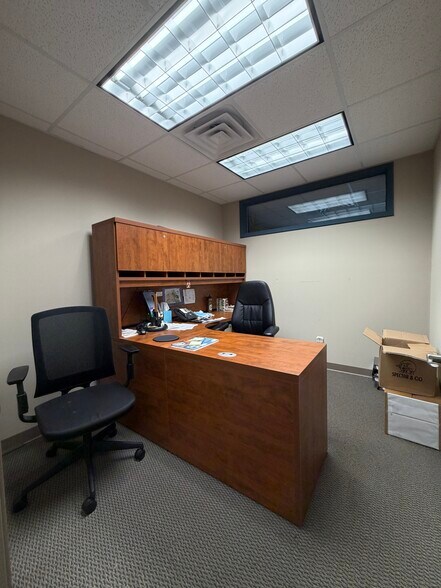 More Photos Of 1018 Central Ave, Metairie Coworking Space