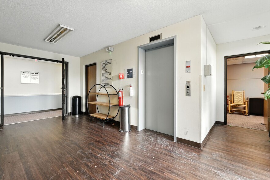 More Photos Of 185 West Ave, Ludlow Medical For Sale