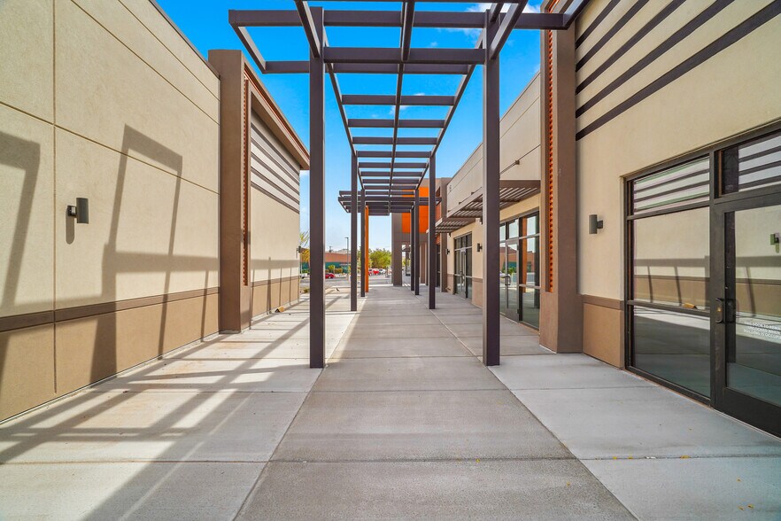 More Photos Of 403 Executive Center Blvd, El Paso Storefront Retail Office For Lease