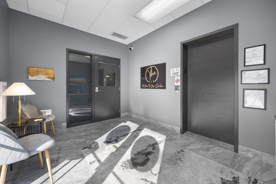 More Photos Of 419 E Market St, Sandusky Hotel For Sale