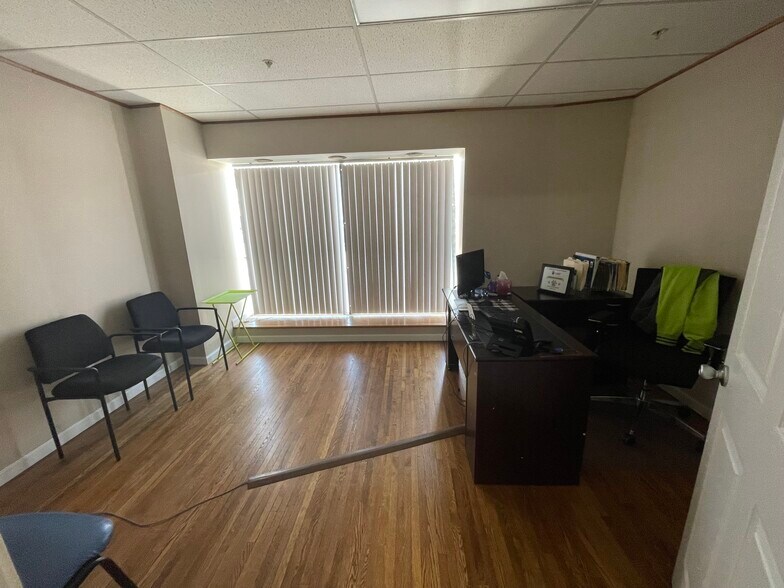 More Photos Of 446 N Mechanic St, Cumberland Office For Sale
