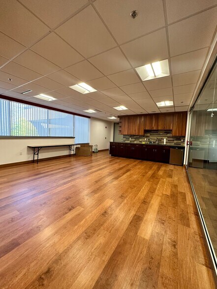 More Photos Of 1781 Highland Ave, Cheshire Medical For Lease