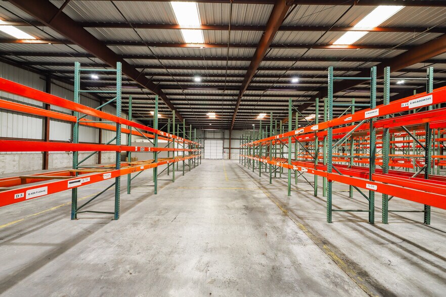 More Photos Of 14415 Import Rd, Laredo Warehouse For Lease