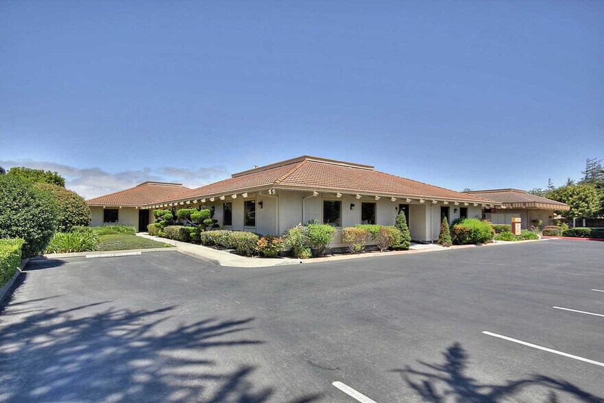 More Photos Of 945 Blanco Cir, Salinas Medical For Lease