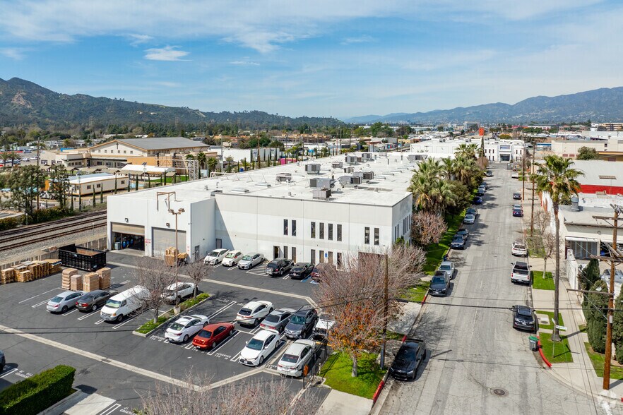 More Photos Of 1225-1265 Los Angeles St, Glendale Warehouse For Sale