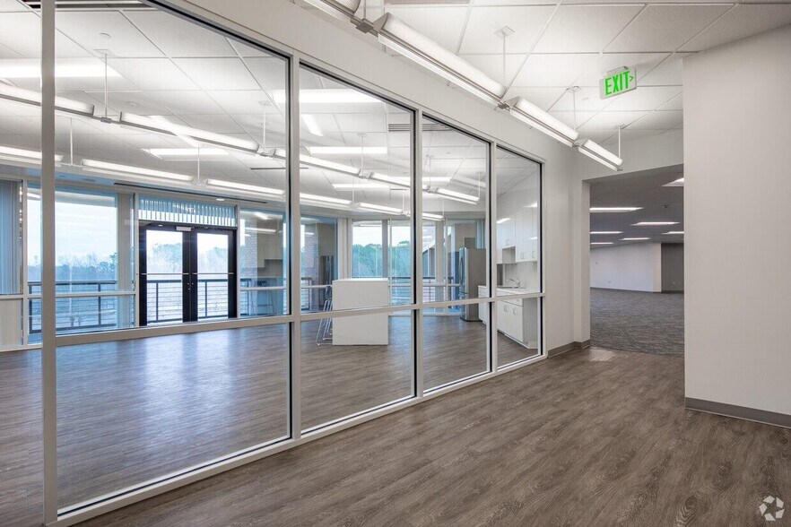 More Photos Of 801 Corporate Center Dr, Raleigh Office Residential For Lease