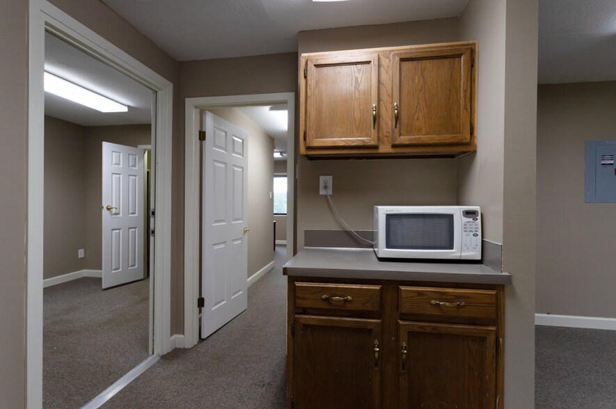 More Photos Of 2024 Arkansas Valley Dr, Little Rock Office For Sale