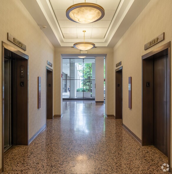 More Photos Of 4709-4711 Golf Rd, Skokie Medical For Lease