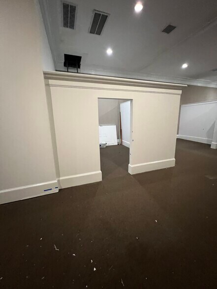 More Photos Of 1537 Main St, Columbia Storefront Retail Office For Lease