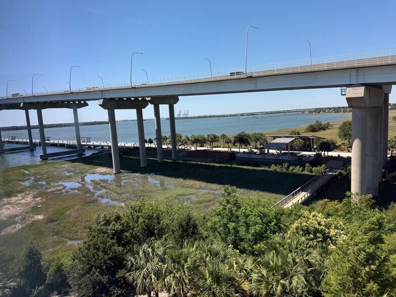 More Photos Of 75 Port City Lndg, Mount Pleasant Office For Lease