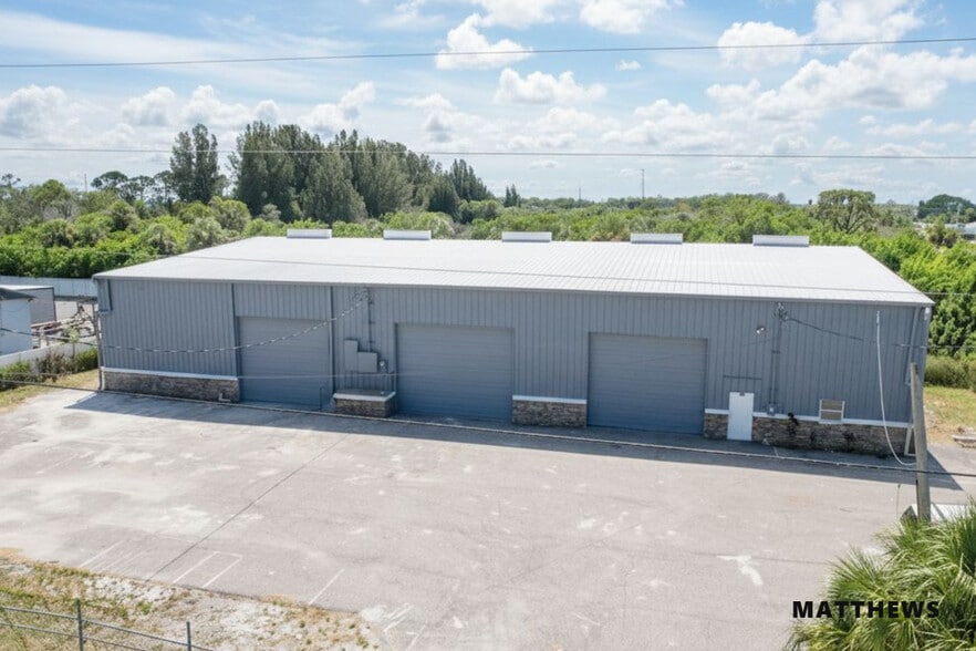 Primary Photo Of 6740 Tower Dr, Hudson Manufacturing For Sale