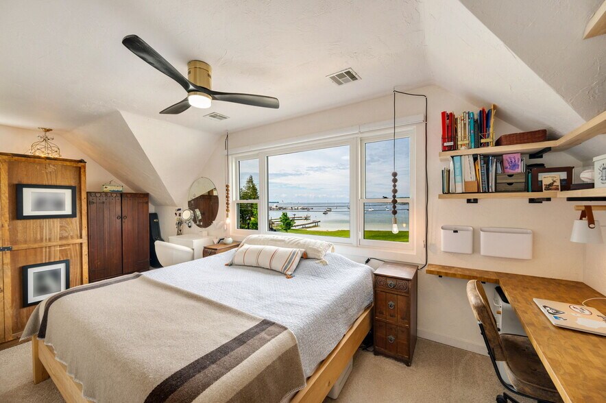 More Photos Of 4113 Main St, Fish Creek Storefront Retail Residential For Sale