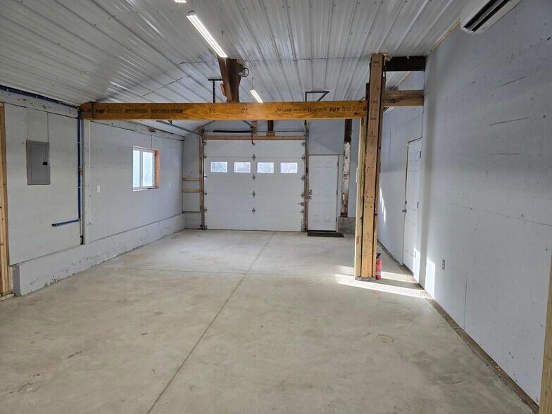 More Photos Of 6 Church Ave, W Hatfield Light Manufacturing For Lease