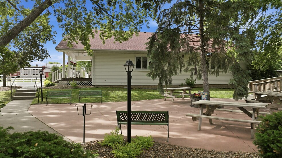 More Photos Of S286 WI-35, Nelson Restaurant For Sale