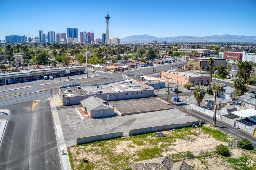 More Photos Of 923 E Charleston Blvd, Las Vegas Apartments For Sale