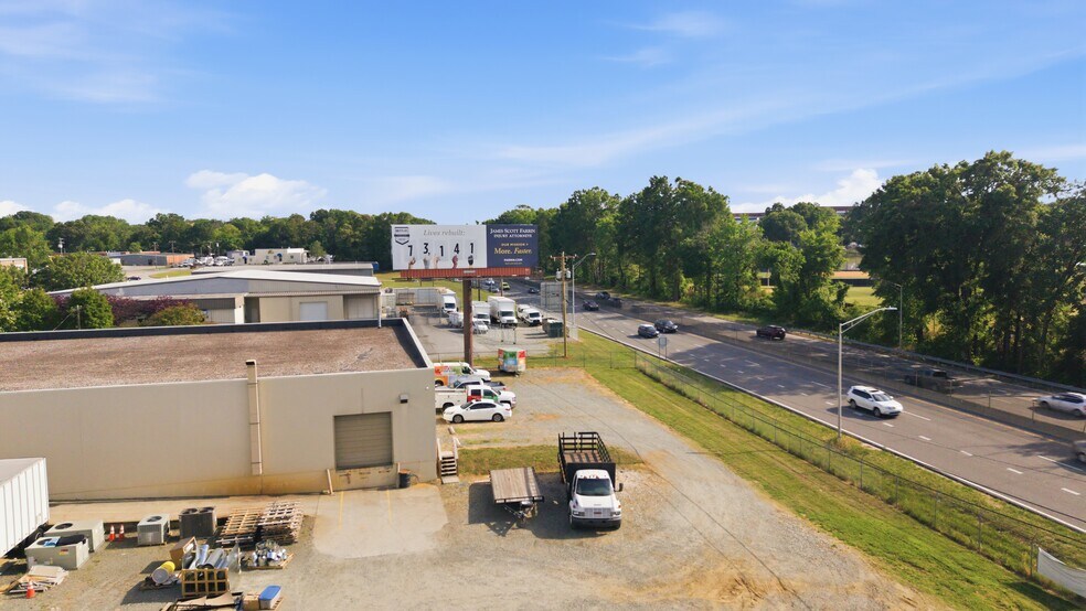 More Photos Of 809 Post St, Greensboro Warehouse For Lease