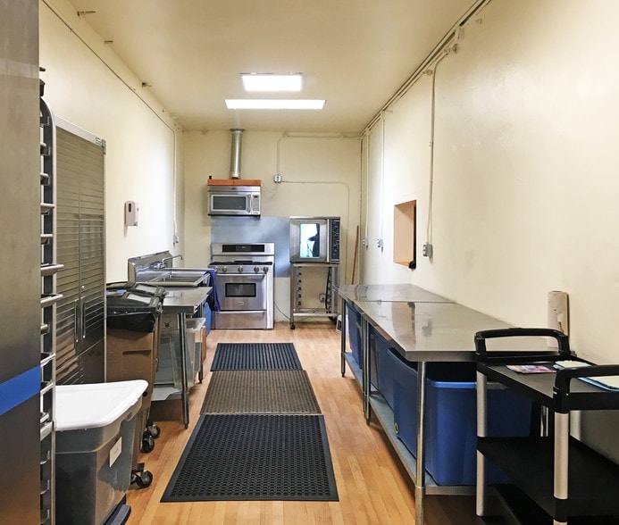 More Photos Of 2618 San Pablo Ave, Berkeley Freestanding For Lease