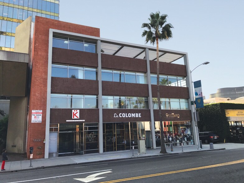 More Photos Of 9606 S Santa Monica Blvd, Beverly Hills Office For Lease
