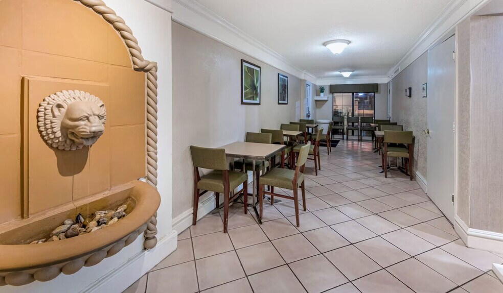 More Photos Of 6410 N Interstate 35, San Antonio Hotel For Sale