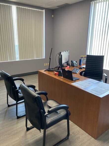 More Photos Of 100 Harry Walker Pky, Newmarket Warehouse For Sale