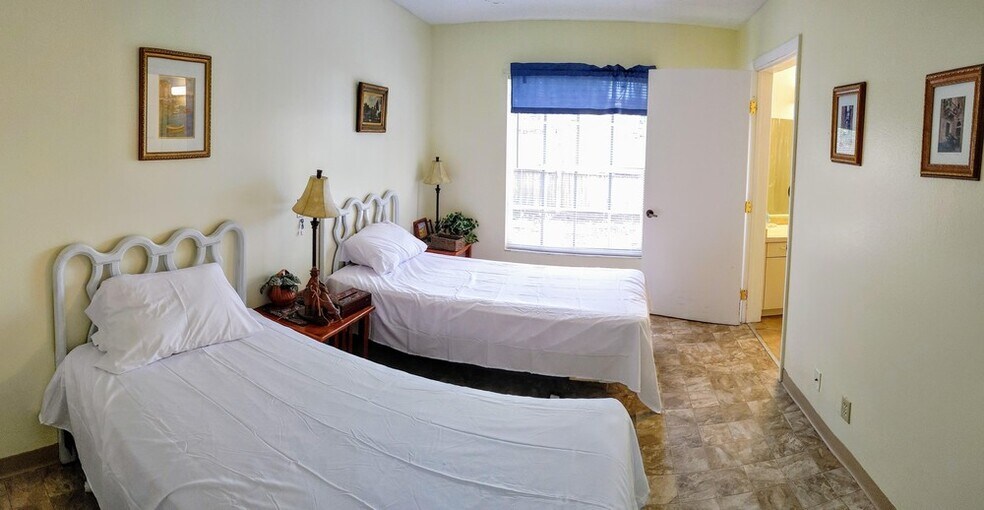 More Photos Of 5426 18th St W, Bradenton Assisted Living For Lease