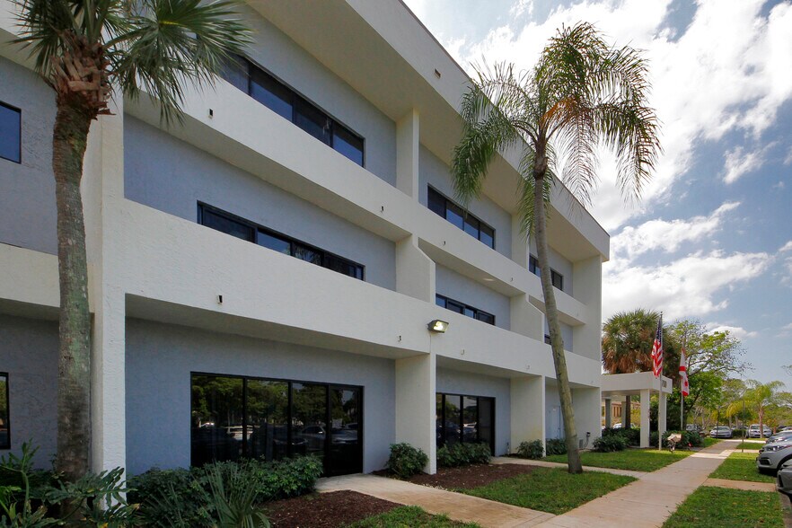 More Photos Of 5700 Lake Worth Rd, Greenacres Medical For Lease