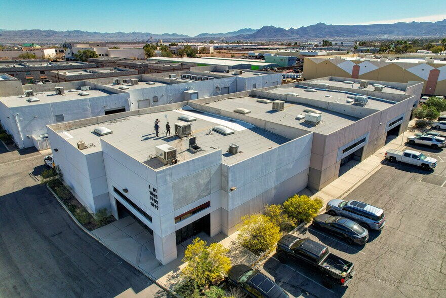 More Photos Of 1997 Whitney Mesa Dr, Henderson Warehouse For Lease