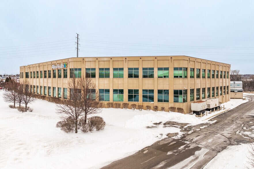 More Photos Of 8100 W 78th St, Edina Medical For Lease